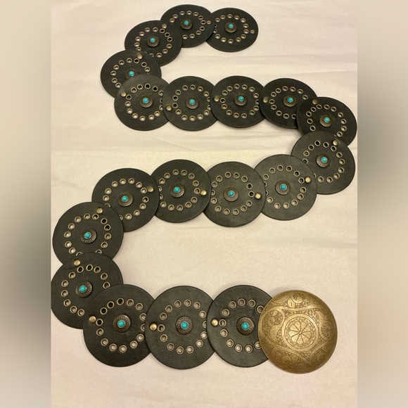 Accessories - Womans Western Cowgirl Turquoise and Black Chunky Disc Belt Adjustable  OS